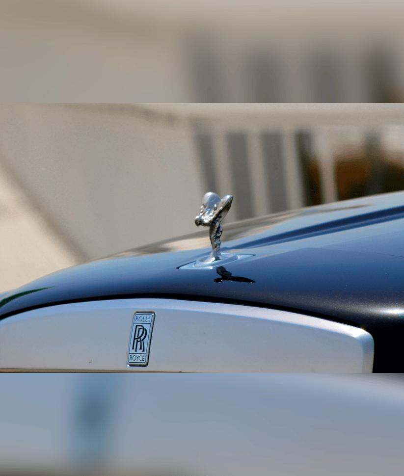 Rolls Royce Cullinan 2023 with Driver thumbnail 3