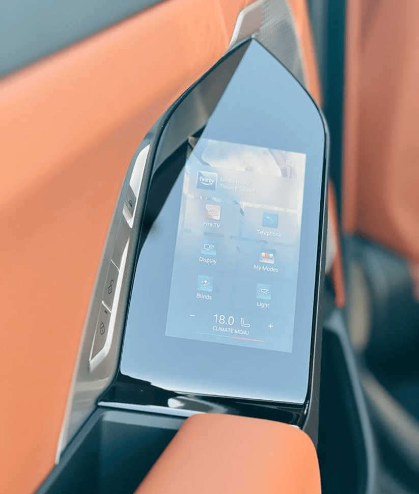 BMW 735i 2025 thumbnail 5