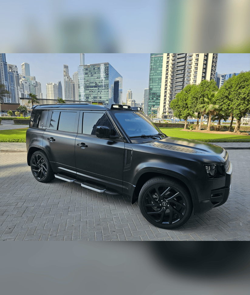 Land Rover Defender 2023 thumbnail 3
