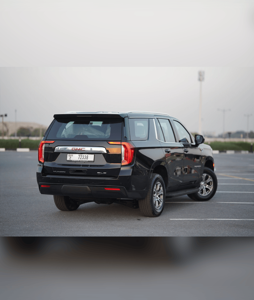 GMC Yukon 2024 with Driver thumbnail 4