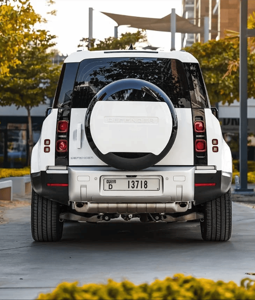 Defender P400 V6 2024 GCC thumbnail 4