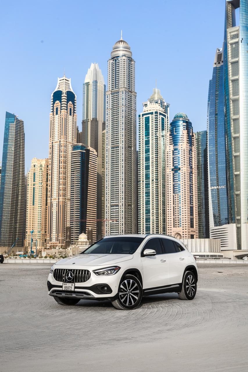 MERCEDES BENZ GLA250 thumbnail 4